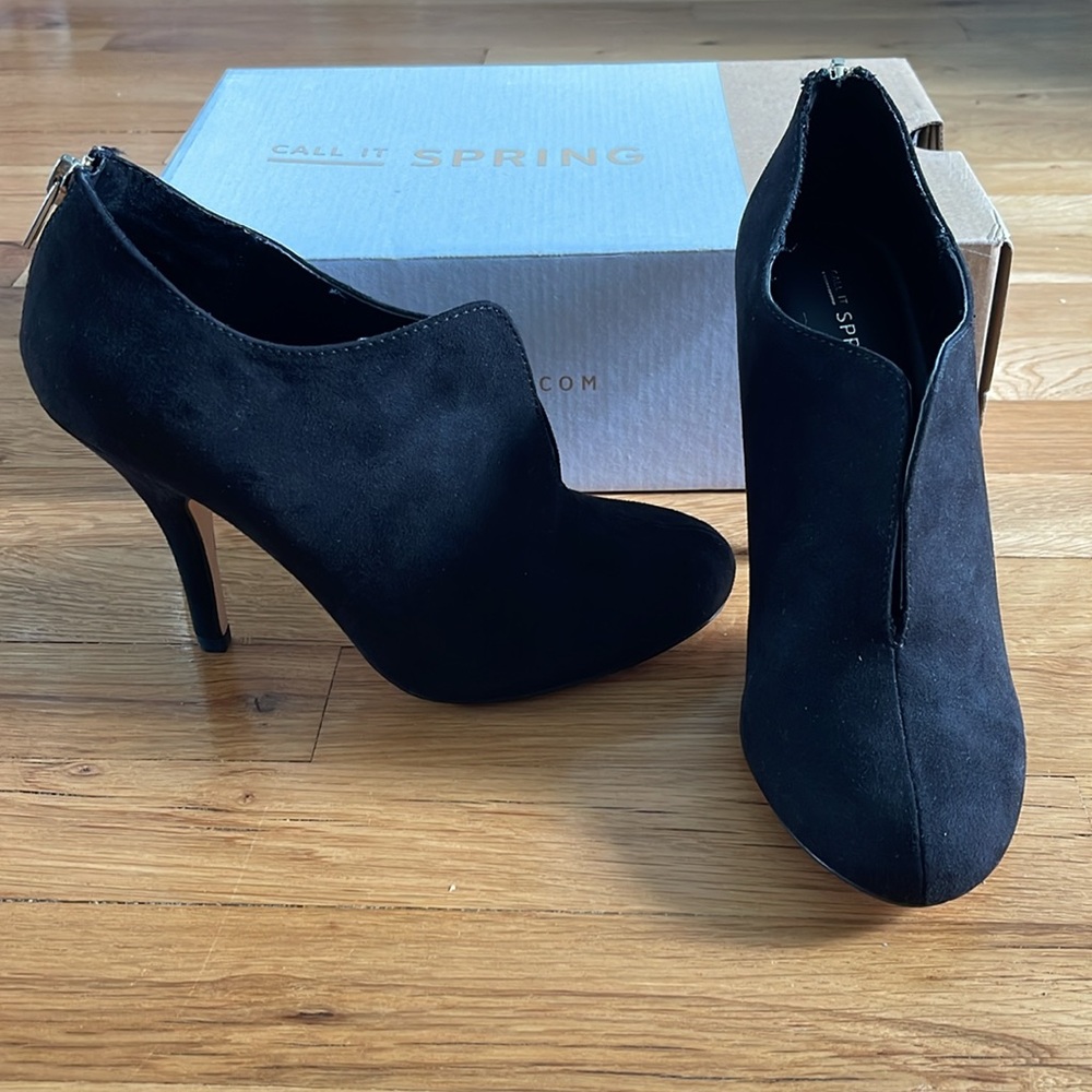 Call It Spring Black Suede Heeled Booties, size 8